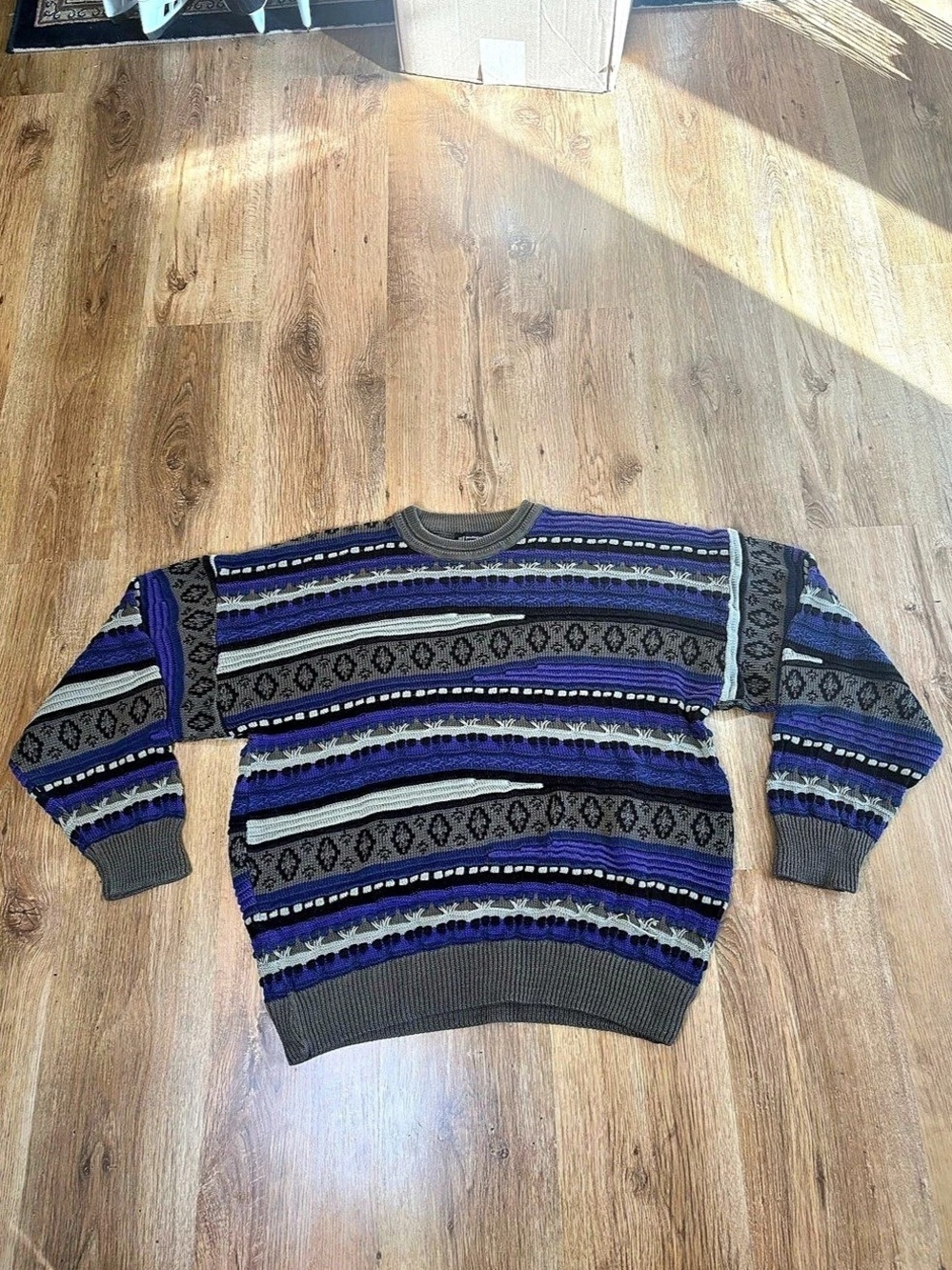The Renegade Men's Geometric Crewneck Sweater Large